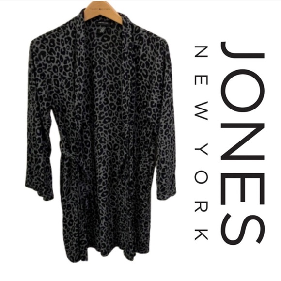 Jones New York Sweaters - Jones New York animal print knit cardigan